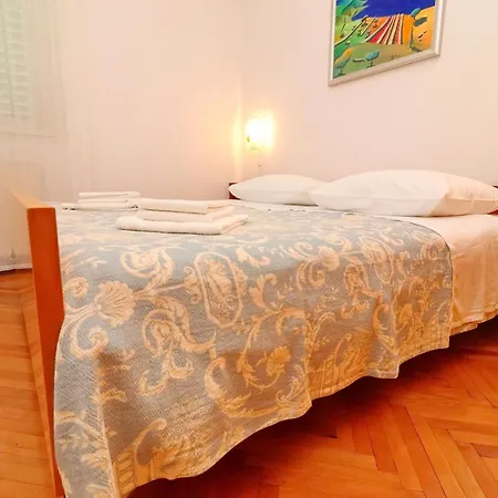 Jagoda, Apartamento